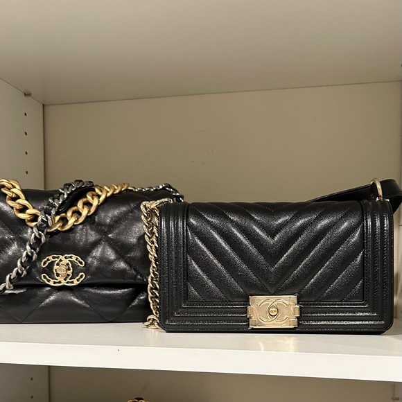 Chanel NWT Boy Bag new medium Caviar leather shoulder / crossbody bag - Picture 9 of 13